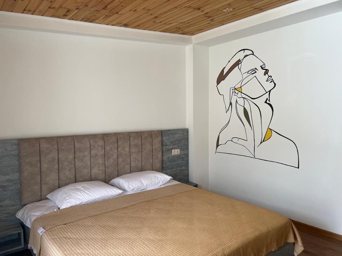 Anne'S Hotel In Mestia Eksteriør bilde
